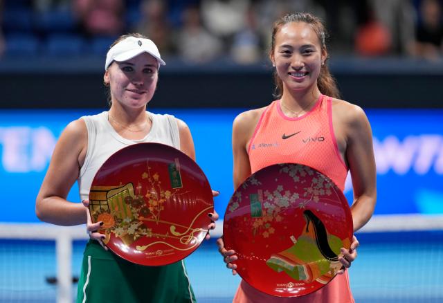 张奔斗：两年，郑钦文让东京站亚军变冠军