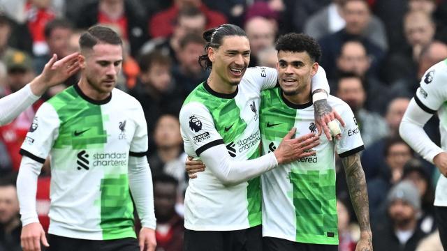 开云官网-4大豪门聚焦的双红会，只有看戏的那两家赢了