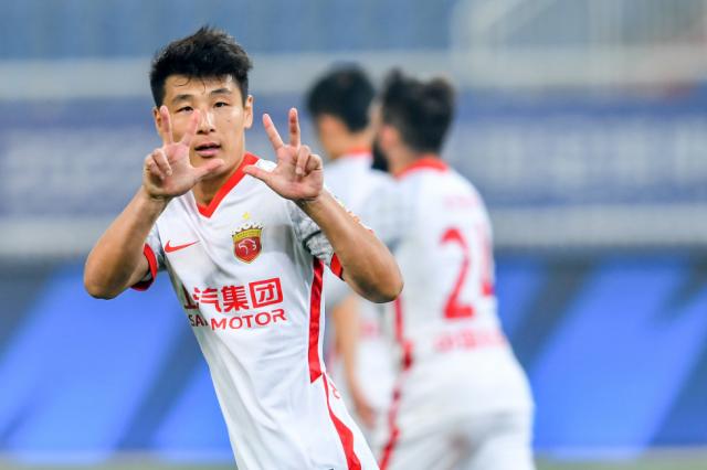 开云官网-穆帅复盘海港录像认准武磊价值 建队目标人尽其才