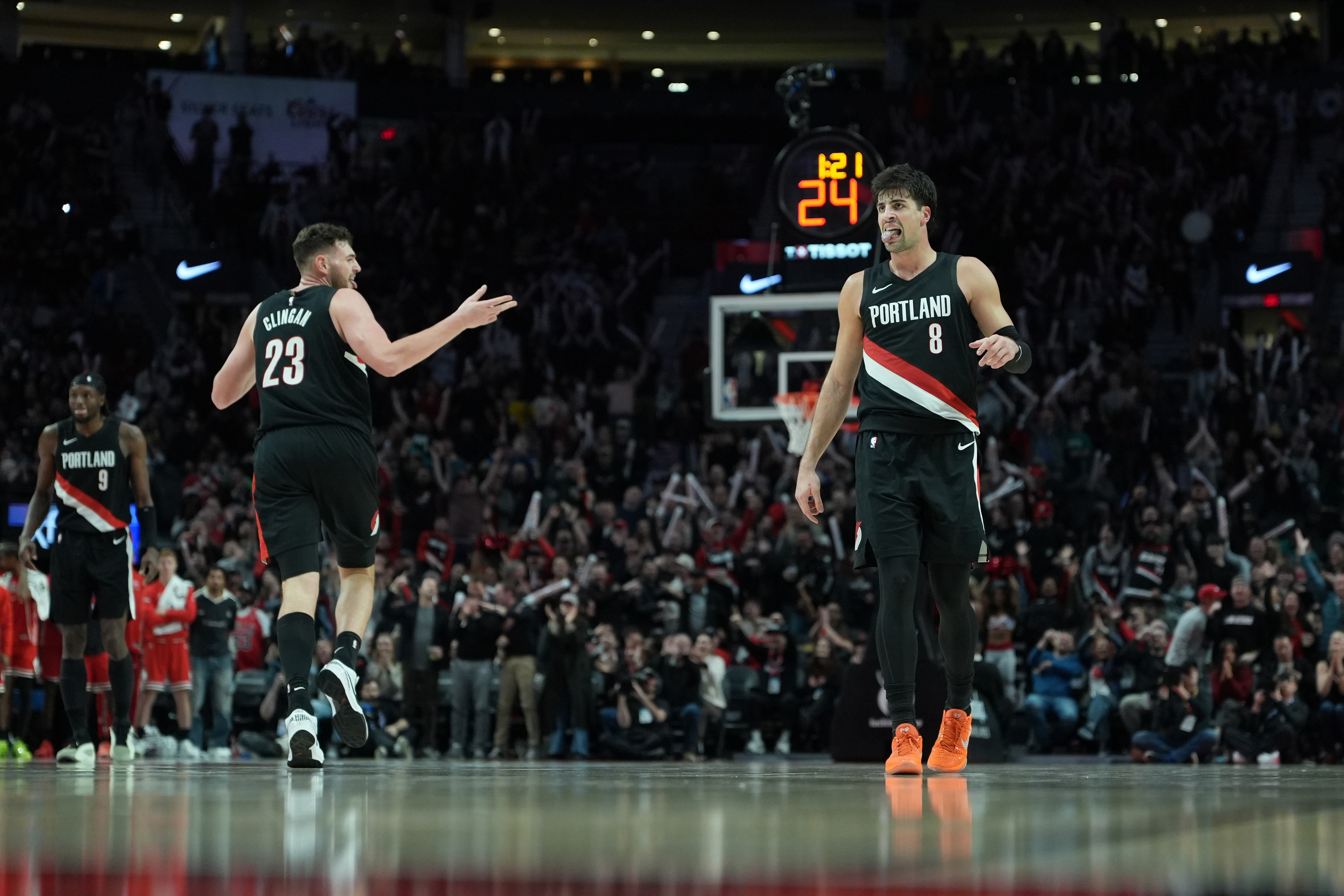 你被圈粉了吗？开拓者造自研版内外双核 杨瀚森跟俩大哥好好练吧